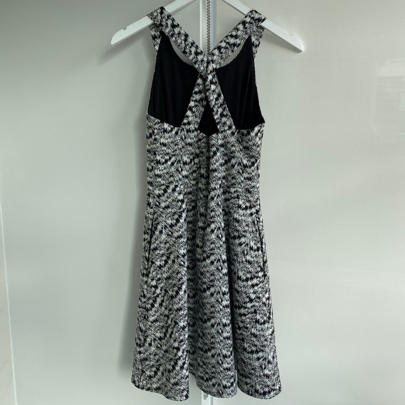 Jessica Simpson Black and White Cocktail Dress Size 4 - Picture 4 of 14